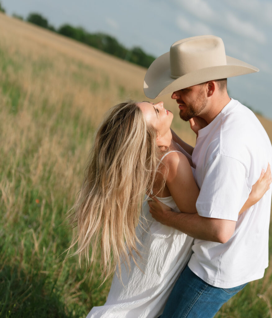 what to wear for engagement session